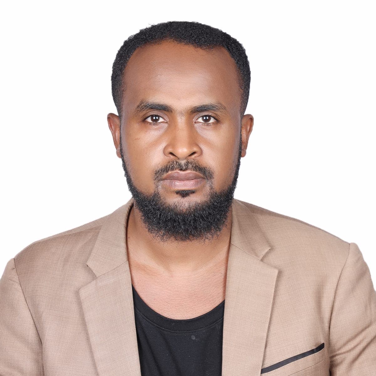 Ayman Abdullah Mukhtar - CEO